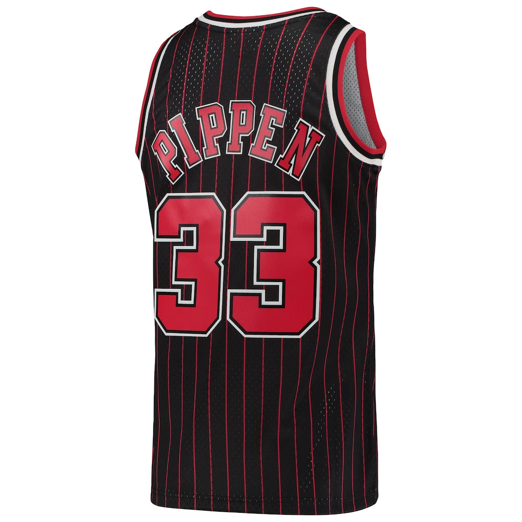 Chicago Bulls Scottie Pippen Mitchell & Ness Black Hardwood Classics Swingman Jersey